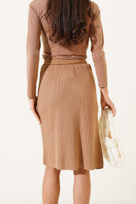 Yırtmaçlı Bel Lastikli Midi Triko Etek Büsküvi - Kadın Giyim Modelleri