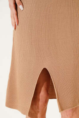 Yırtmaçlı Bel Lastikli Midi Triko Etek Büsküvi - Kadın Giyim Modelleri