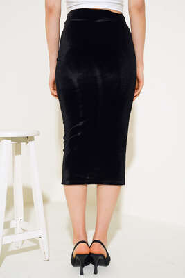 Yırtmaçlı Büzgülü Kadife Etek Siyah - Kadın Giyim Modelleri