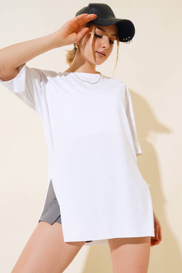 Yırtmaçlı Duble Kol T-shirt Beyaz - Kadın Giyim Modelleri