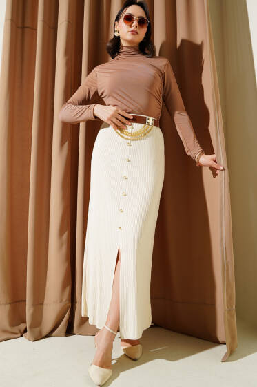 Yırtmaçlı Düğme Detaylı Triko Etek Bej - Uzun Etek