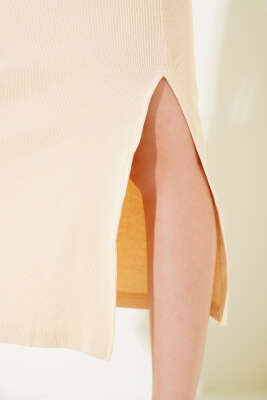 Yırtmaçlı Kaşkorse Elbise Bej - Kadın Giyim Modelleri