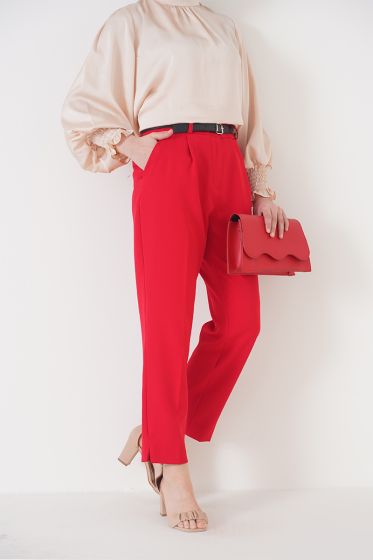 Yırtmaçlı Kemerli Krımızı Pantolon - Pantolon