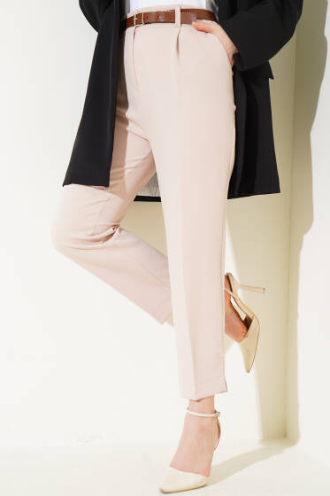 Yırtmaçlı Kemerli Pantolon Bej - Pantolon