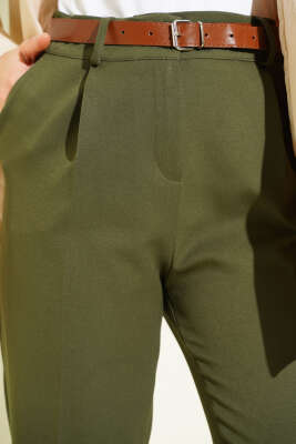 Yırtmaçlı Kemerli Pantolon Haki - Pantolon