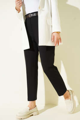 Yırtmaçlı Kemerli Pantolon Siyah - MISRA