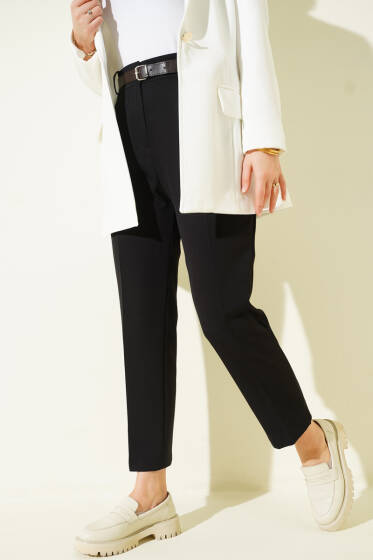 Yırtmaçlı Kemerli Pantolon Siyah - Pantolon