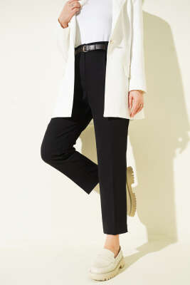 Yırtmaçlı Kemerli Pantolon Siyah - Pantolon