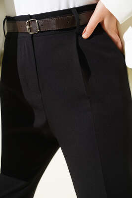 Yırtmaçlı Kemerli Pantolon Siyah - Pantolon