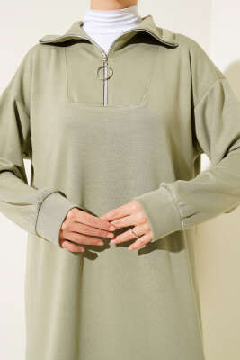 Yüksek Yaka Fermuarlı Elbise Çağla Yeşili - Tesettür Elbise