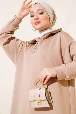 Yüksek Yaka Fermuarlı Elbise Latte - Tesettür Elbise