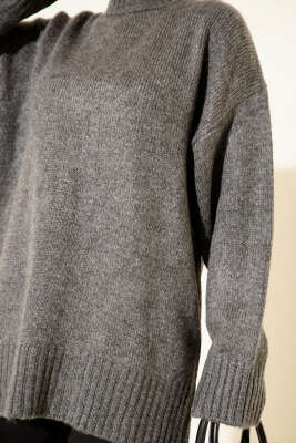 Yumoş Geniş Kollu Kazak Füme - Triko Kazak