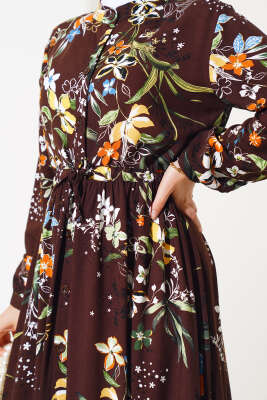 Zambak Desenli Kadın Acı Kahve Elbise - Tesettür Elbise