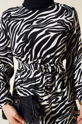 Zebra Desen Bel Lastikli Elbise Siyah - Thumbnail