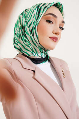 Zebra Desen Saten Eşarp Yeşil 