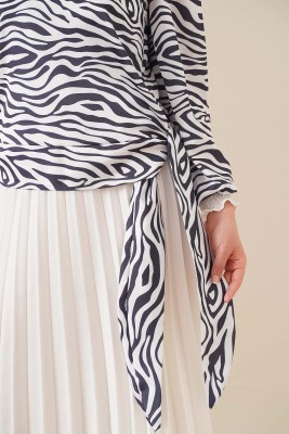 Zebra Desenli Yandan Bağlamalı Beyaz Takım - Thumbnail