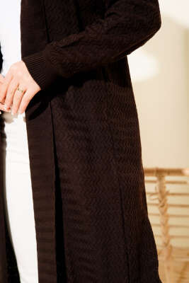 Zigzag Desenli Triko Uzun Hırka Kahve - Hırka