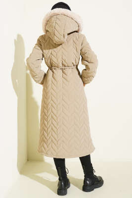 Zigzag Kapitone Kapüşonlu Şişme Mont Bej - Mont