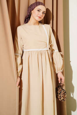 Zigzag Nakışlı Yan İpli Poplin Elbise Bej - Elbise