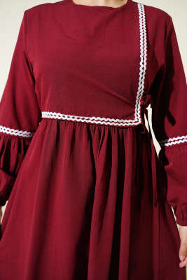 Zigzag Nakışlı Yan İpli Poplin Elbise Bordo - Elbise