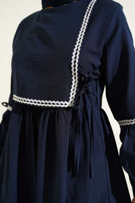 Zigzag Nakışlı Yan İpli Poplin Elbise Lacivert - Elbise