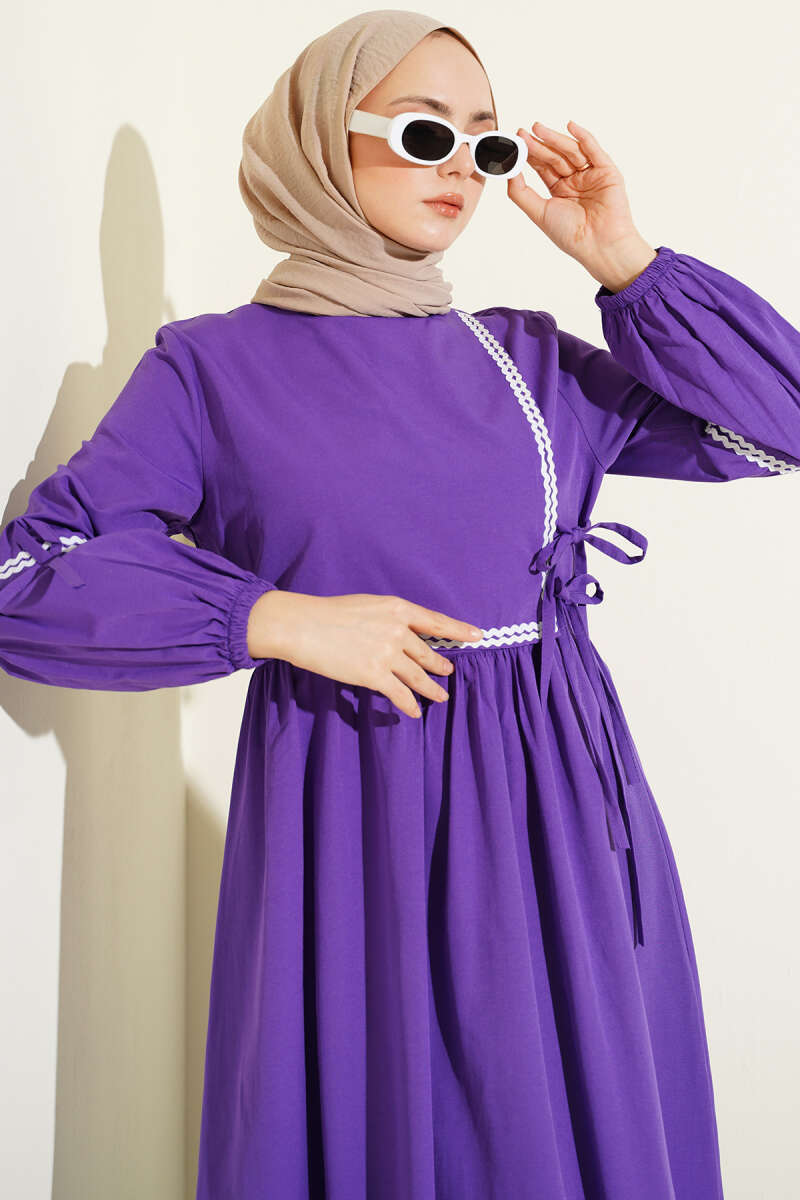 Zigzag Nakışlı Yan İpli Poplin Elbise Mor