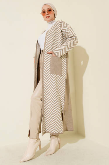 Zikzak Çizgili Desenli Uzun Triko Hırka Bej Beyaz - Hırka