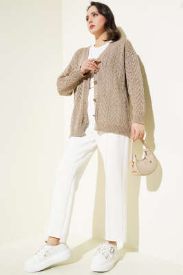 Zikzak Desen Düğmeli Triko Hırka Vizon - Triko Hırka