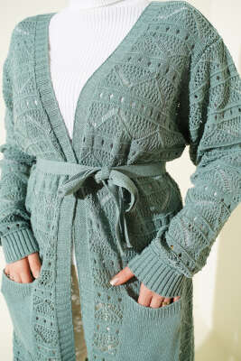 Zikzak Desenli Delikli Kuşaklı Triko Hırka Çağla Yeşili - Hırka