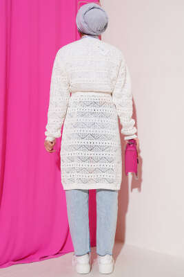 Zikzak Desenli Delikli Kuşaklı Triko Hırka Ekru - Triko Hırka