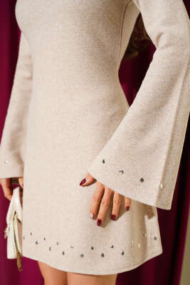 Zımba Detaylı Kaşe Mini Elbise Bej - Kadın Giyim Modelleri