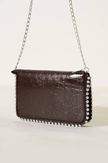 Zımbalı Zincir Askılı Çanta Kahve Rugan - Kol Çantası