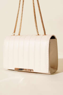 Zincir Askılı Dikdörtgen Çanta Krem 