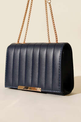 Zincir Askılı Dikdörtgen Çanta Lacivert 