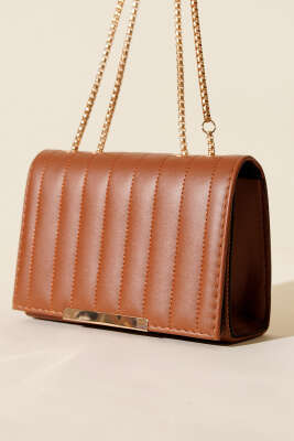 Zincir Askılı Dikdörtgen Çanta Taba 