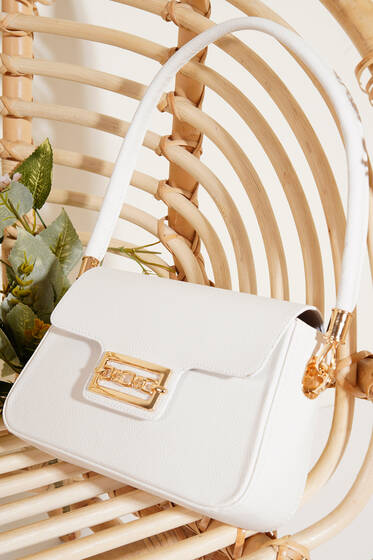 Zincir Tokalı Kapaklı Omuz Çanta Beyaz - Kol Çantası