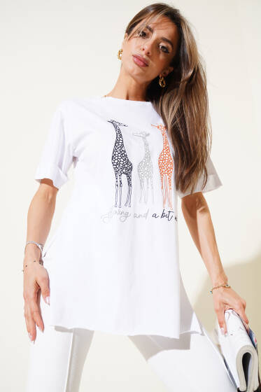 Zürafa Baskılı T-shirt Beyaz - Kadın Giyim Modelleri